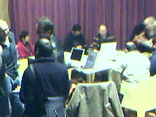 Jendea hasi da agertzen